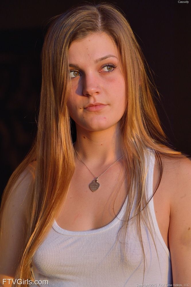 tiener lesbische vrouwen neemt Draait resultaat uit hun naakt Kutjes