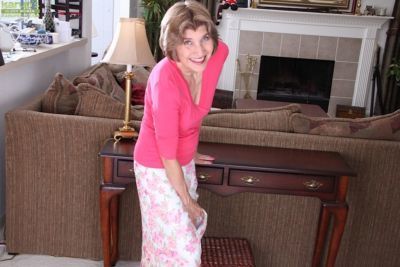 Horny mature woman Bossy Ryder posing in her sexy granny panties
