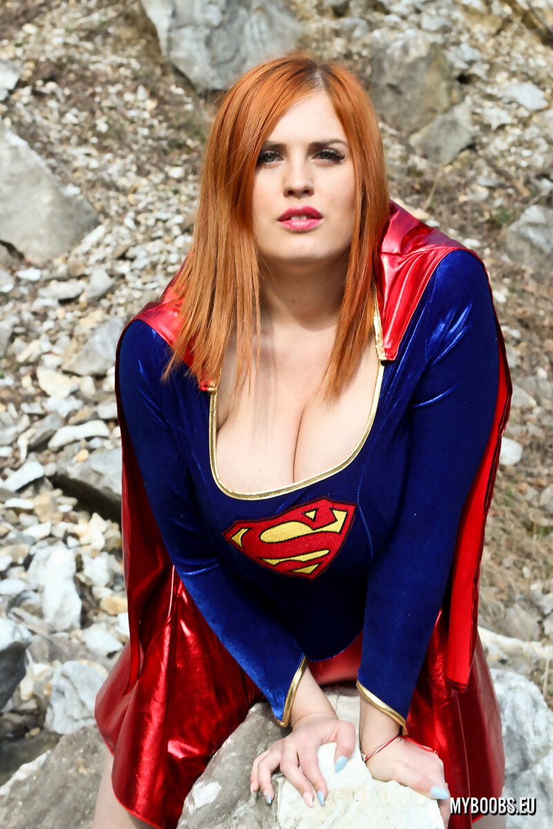 मोटी लाल बालों वाली alexsis फेय विज्ञप्ति उसके विशाल स्तन से सुपरमैन अकुटी