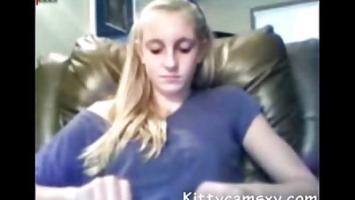 Blonde Teen Gets On Her Webcam