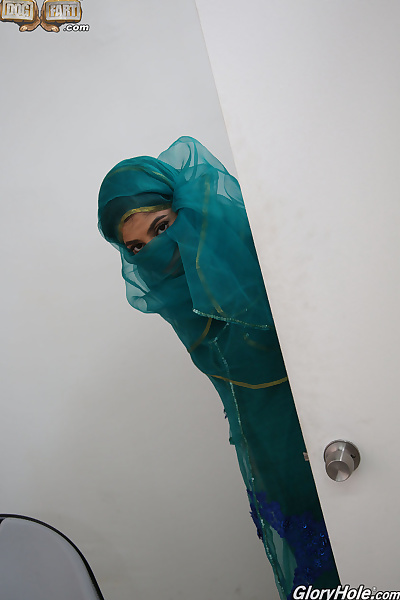 vestido india Nadia Ali Consigue desnudo después de encontrar Un bbc hurgando thru Gloryhole