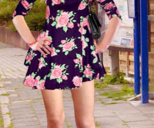 Picture- Sexy Sandra im Floral Skater Dress
