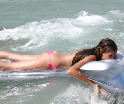 Bikini Bãi biển teen với Dễ thương Nhỏ Đít